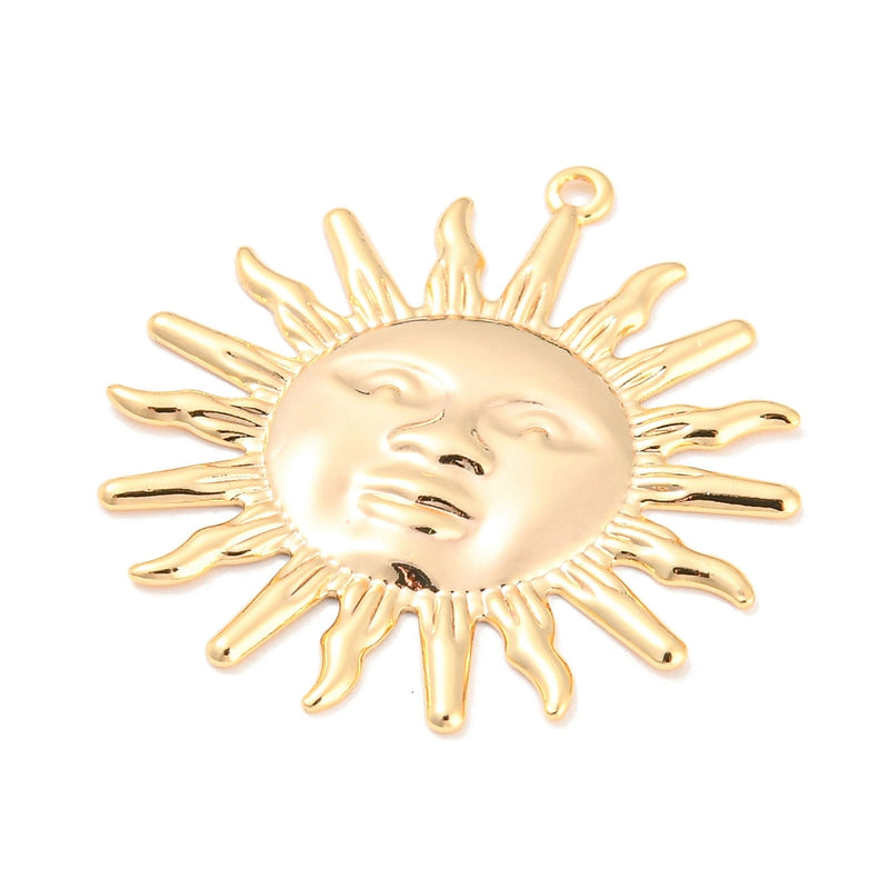 Sol, Brass, Enchapado 18k, Charm y Pendant