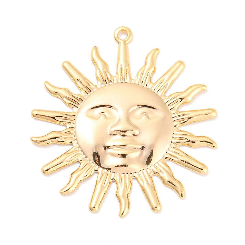 Sol, Brass, Enchapado 18k, Charm y Pendant