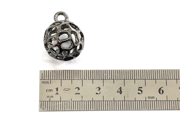 Round Pendant with Design