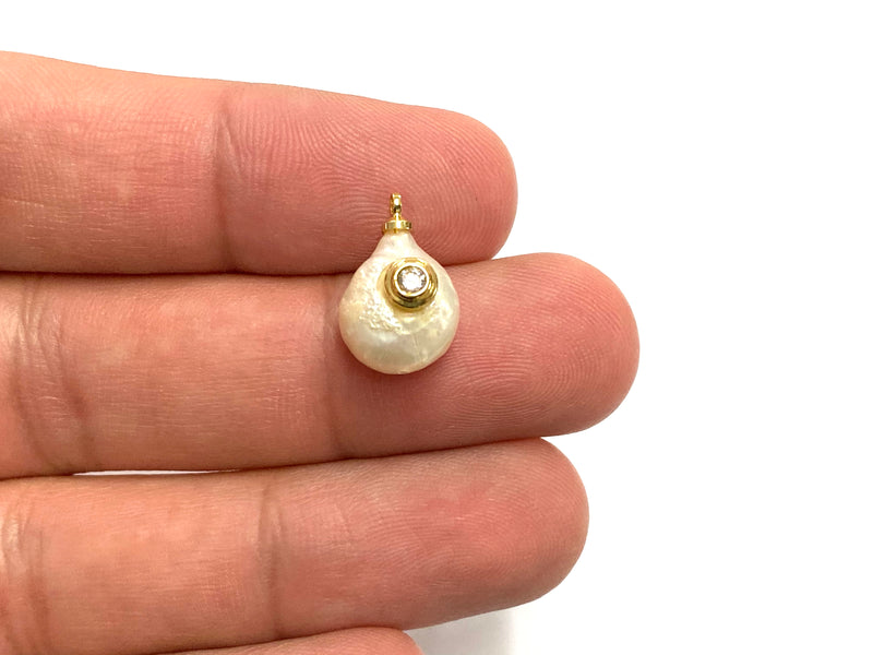 Pearl, Pendant