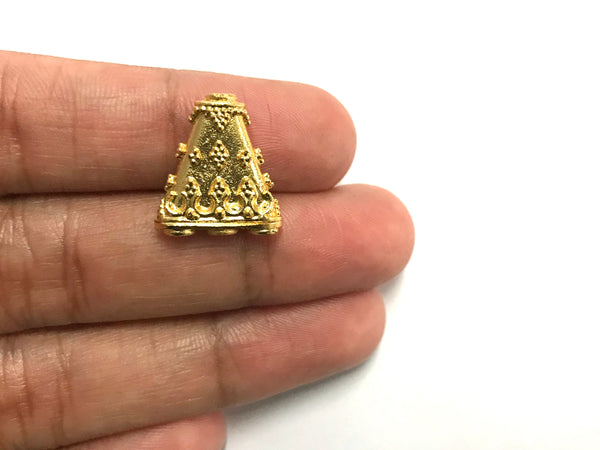 Triangular bead with design, Plated