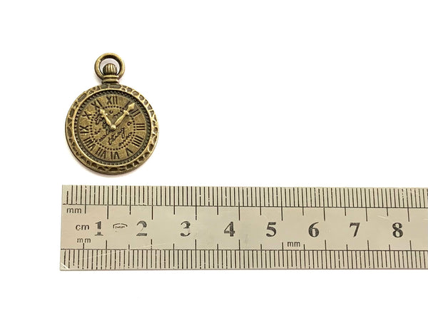 Roman Clock, Charm